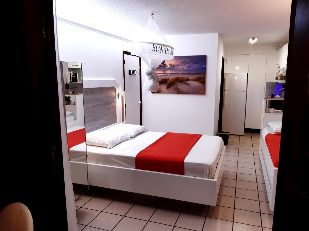 Studio Climatise - Piscine-Plage - 1 A 2 Personnes Сент-Анн Экстерьер фото