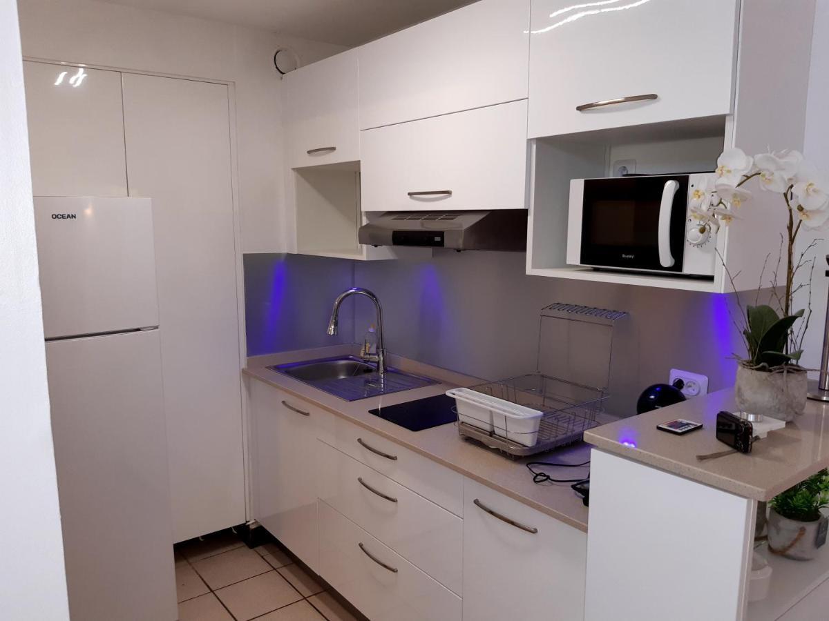 Studio Climatise - Piscine-Plage - 1 A 2 Personnes Сент-Анн Экстерьер фото